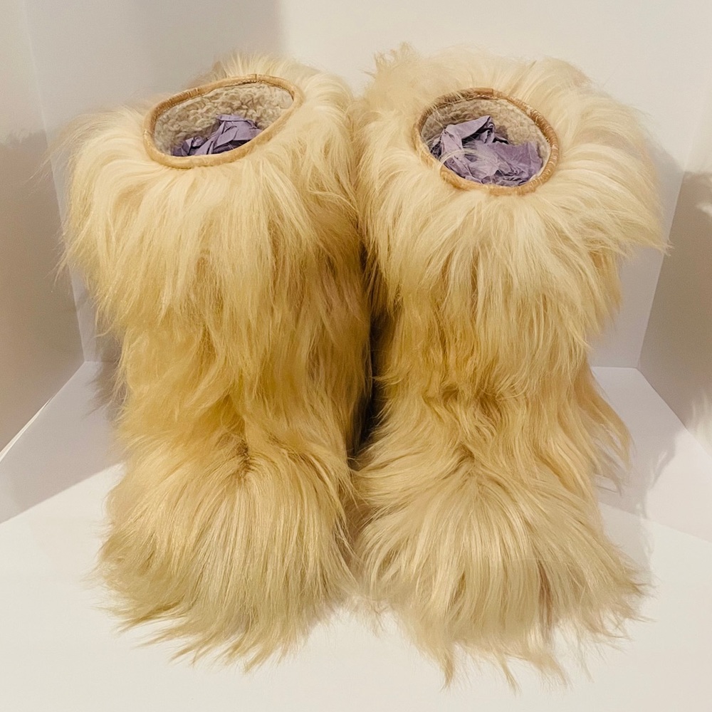 Roluc Ideal Goat Fur Boots
